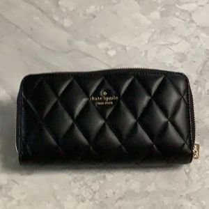 ❌Sold❌ Kate spade zip around wallet